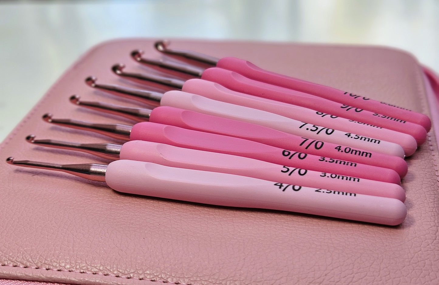 Pink Ergonomic Crochet Hook Set with Storage Case