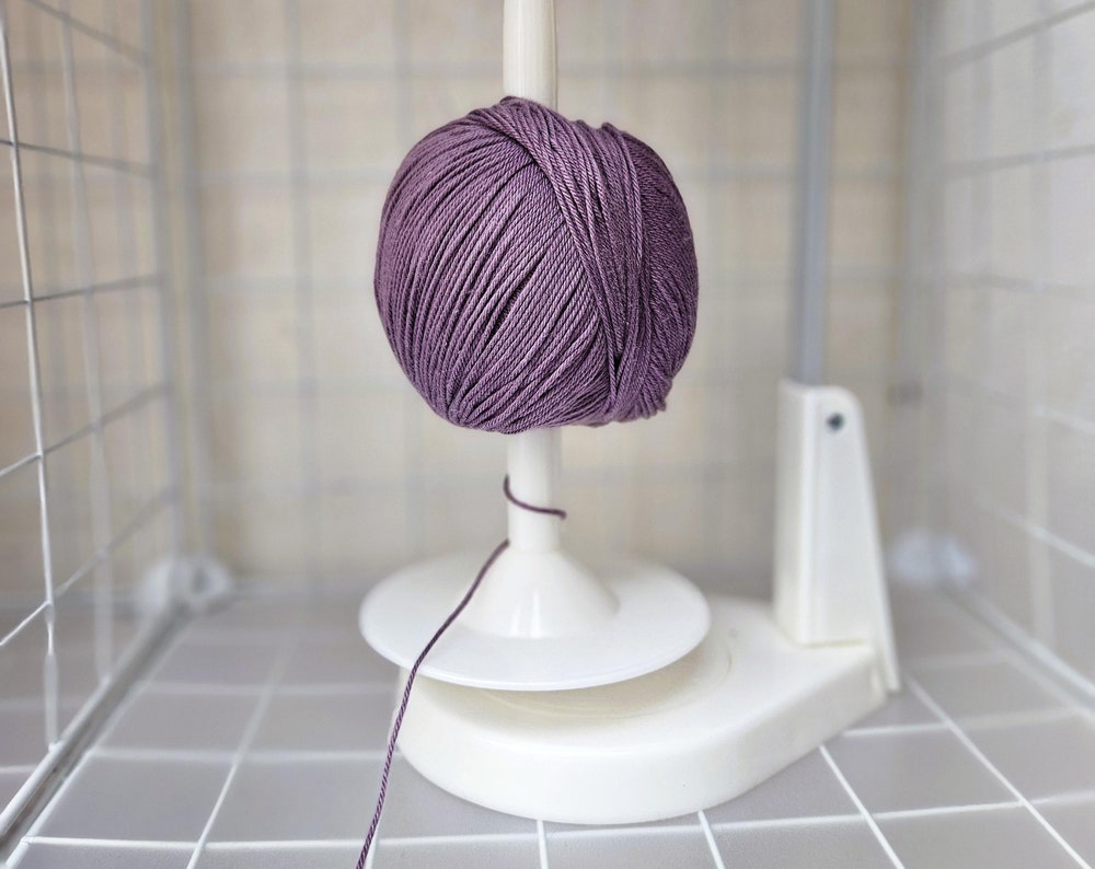 Wool Jeanie: Magnetic Spinning Yarn Holder
