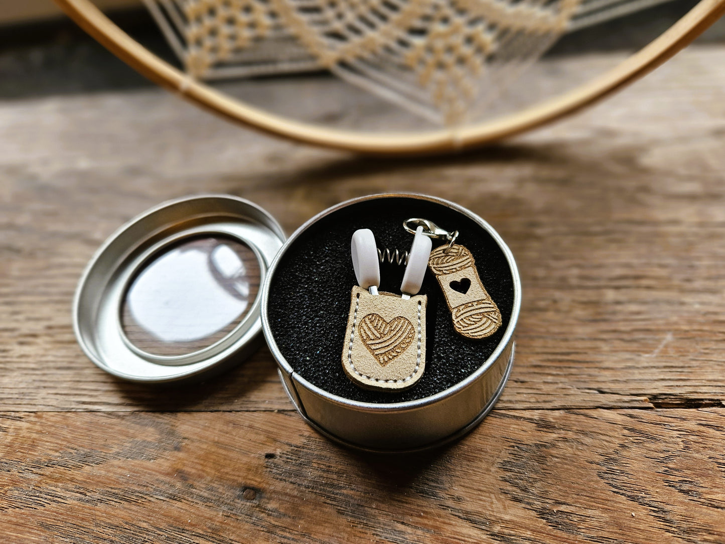 Yarn Snippers With Storage Tin