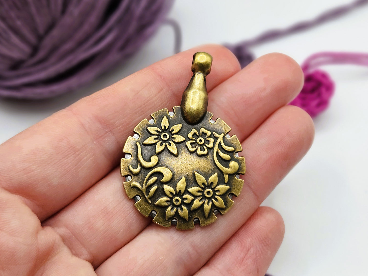 Yarn Snippers Pendant